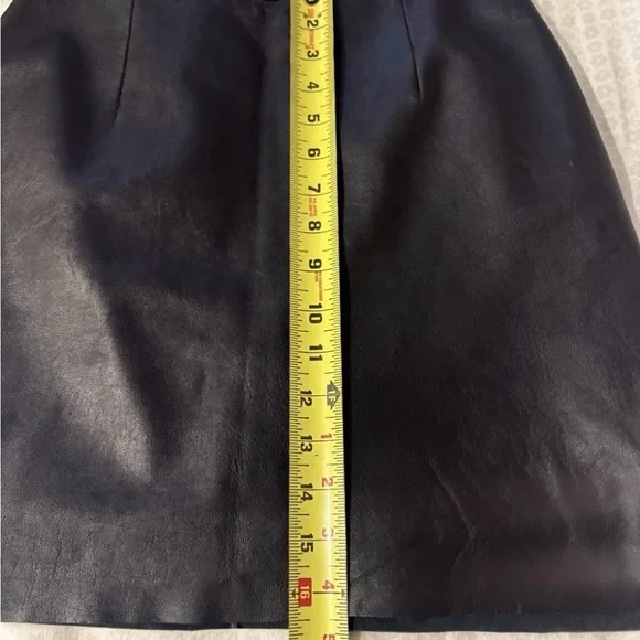 Women’s Wilsons Pelle Studio Genuine Leather Black Mini Skirt Size  4 - Picture 7 of 7